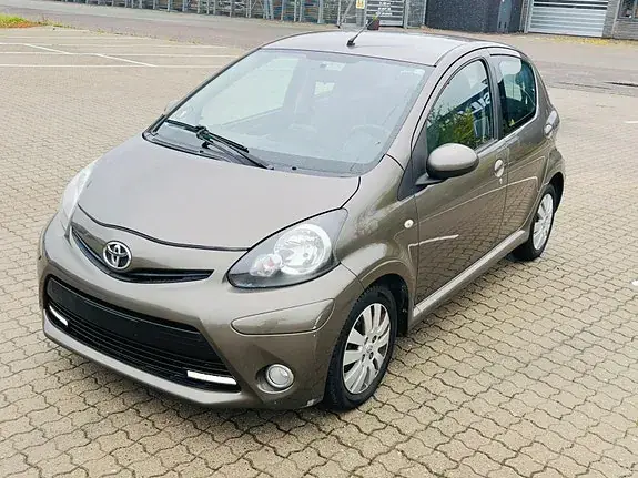 Toyota Aygo 2012 photo 3