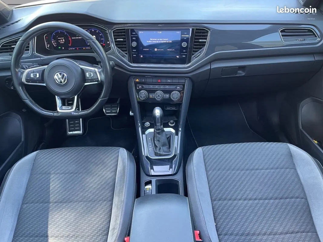 Volkswagen T-Roc 2019 photo 2