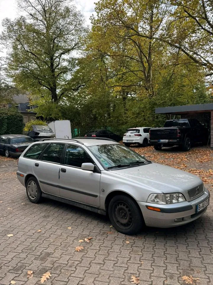 Volvo V40
