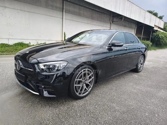 Mercedes-Benz E300