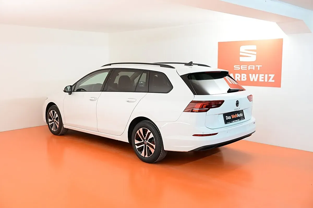 Volkswagen Golf 2026 photo 3