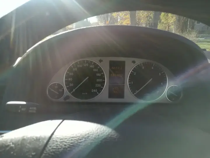 Mercedes-Benz B200 2009 photo 2