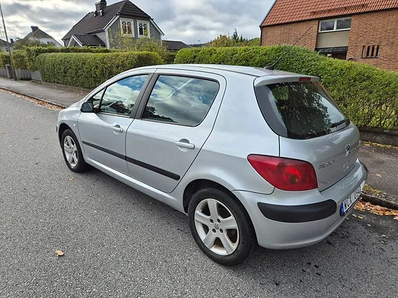 Peugeot 307 2005 photo 4
