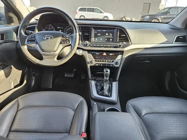 Hyundai Elantra 2010 photo 5