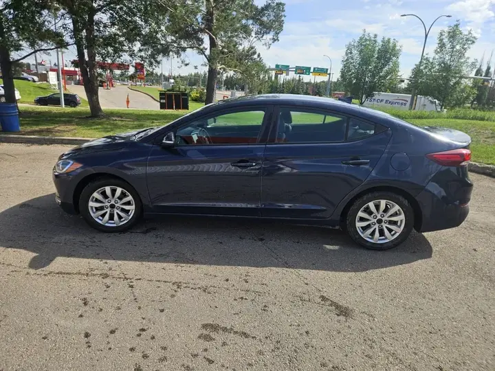 Hyundai Elantra 2010 photo 3