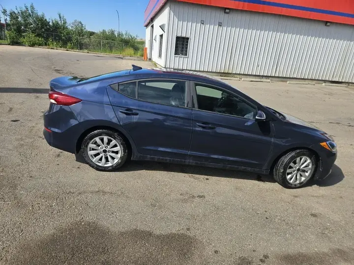 Hyundai Elantra 2010 photo 4