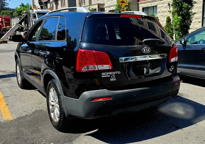 Kia Sorento 2011 photo 4