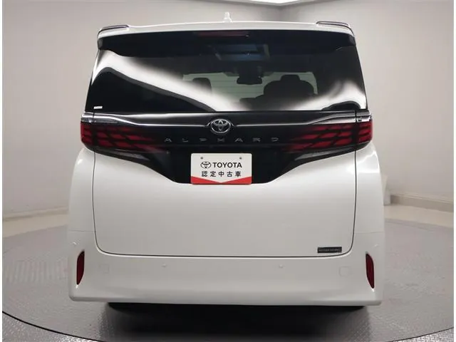 Toyota Alphard 2023 photo 4