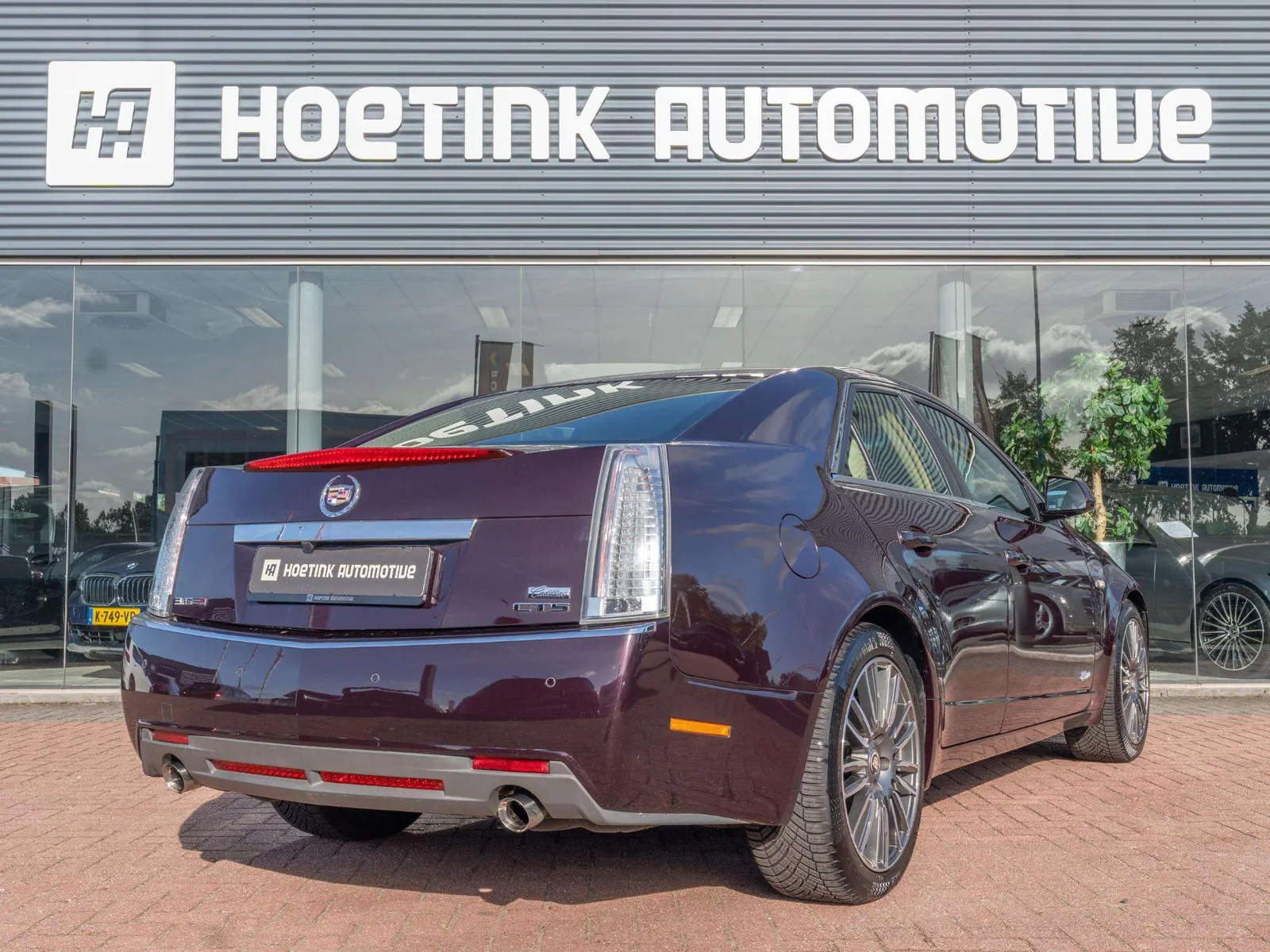 Cadillac Cts 2010 photo 2