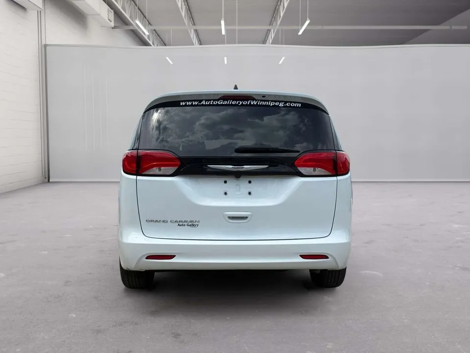 Chrysler Grand Caravan 2024 photo 4