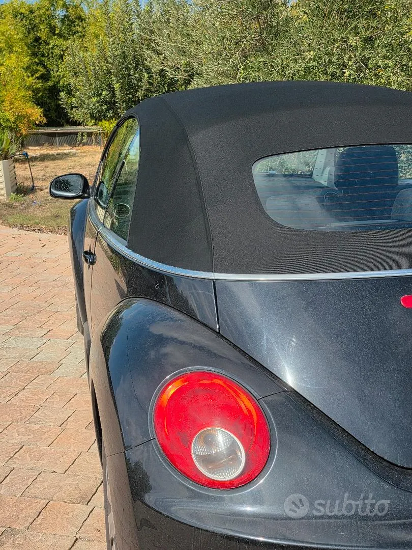Volkswagen New Beetle