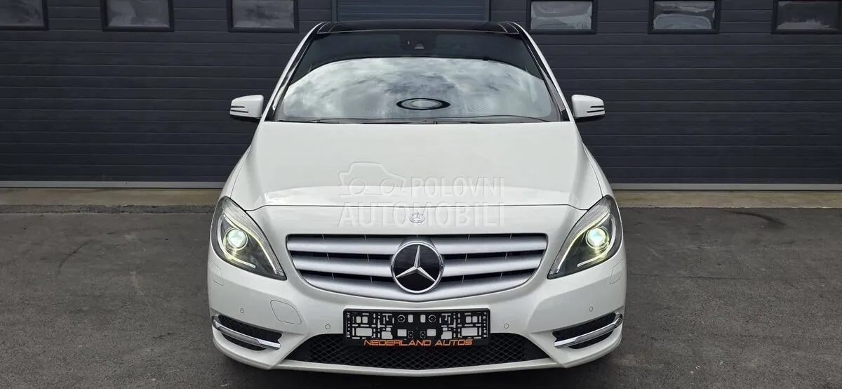 Mercedes-Benz B 180 2012 photo 5
