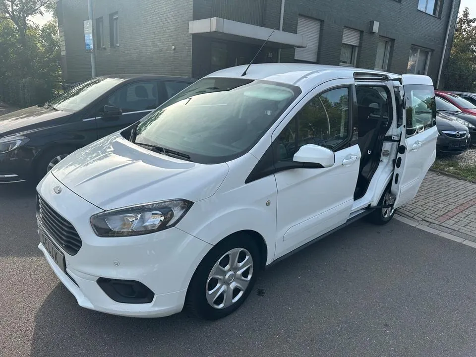Ford Tourneo Courier