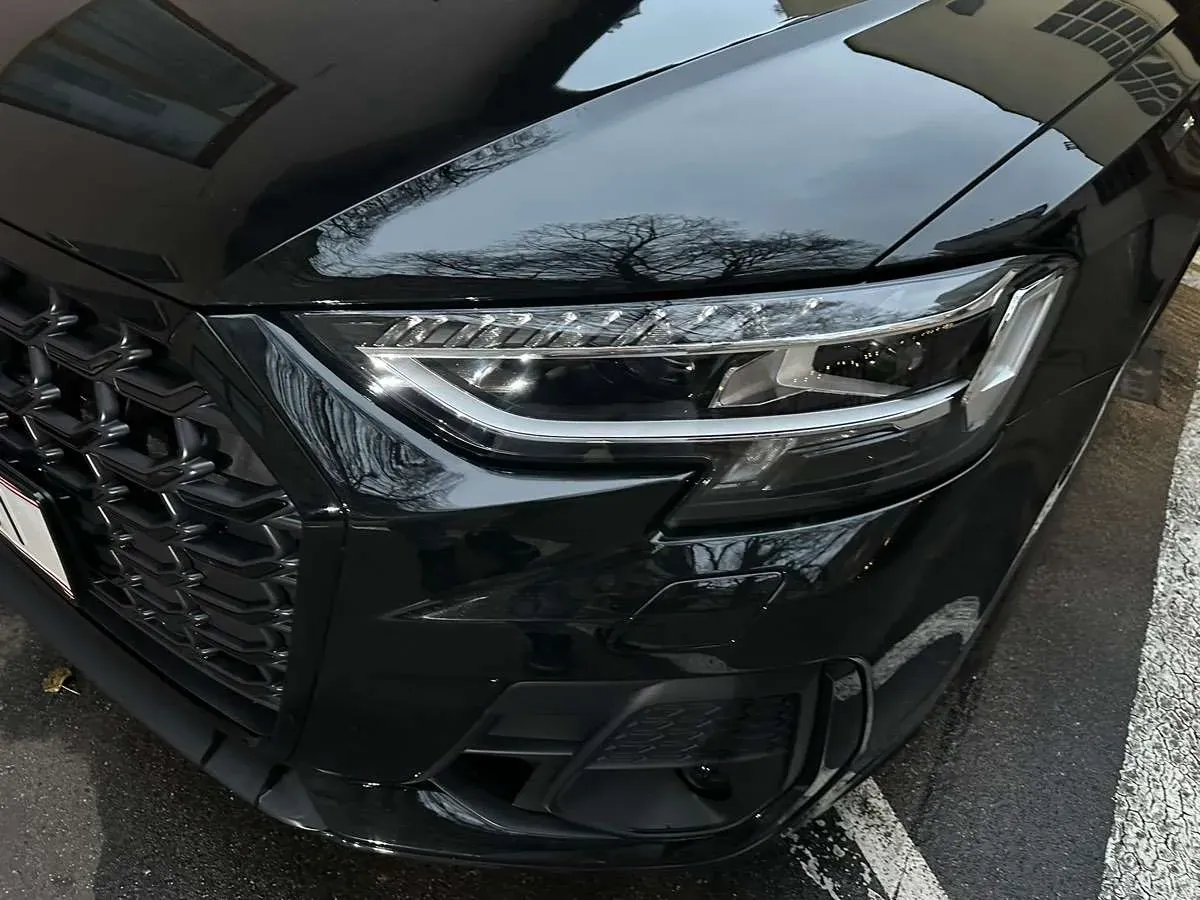 Audi A8 2023 photo 3