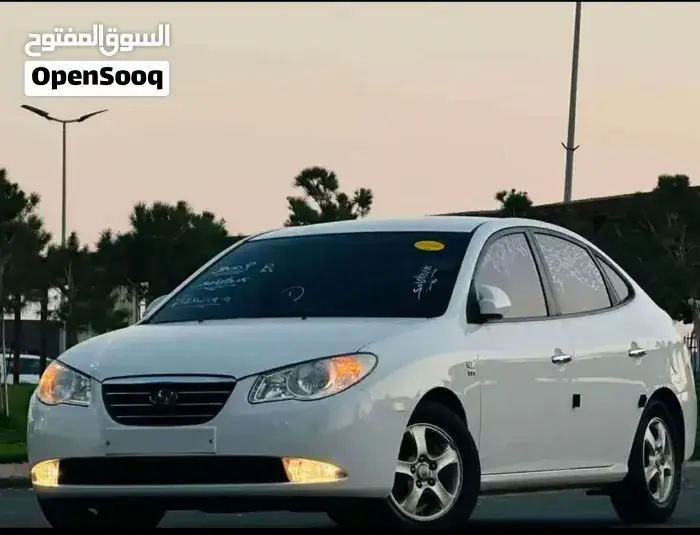 Hyundai Avante 2009 photo 2