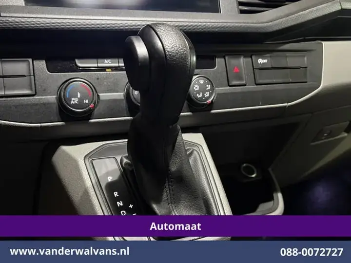 Volkswagen Transporter 2021 photo 2