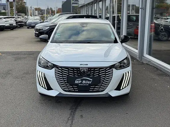 Peugeot 208 2024 photo 3
