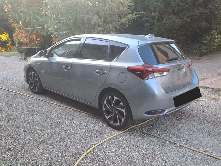Toyota Auris 2016 photo 3