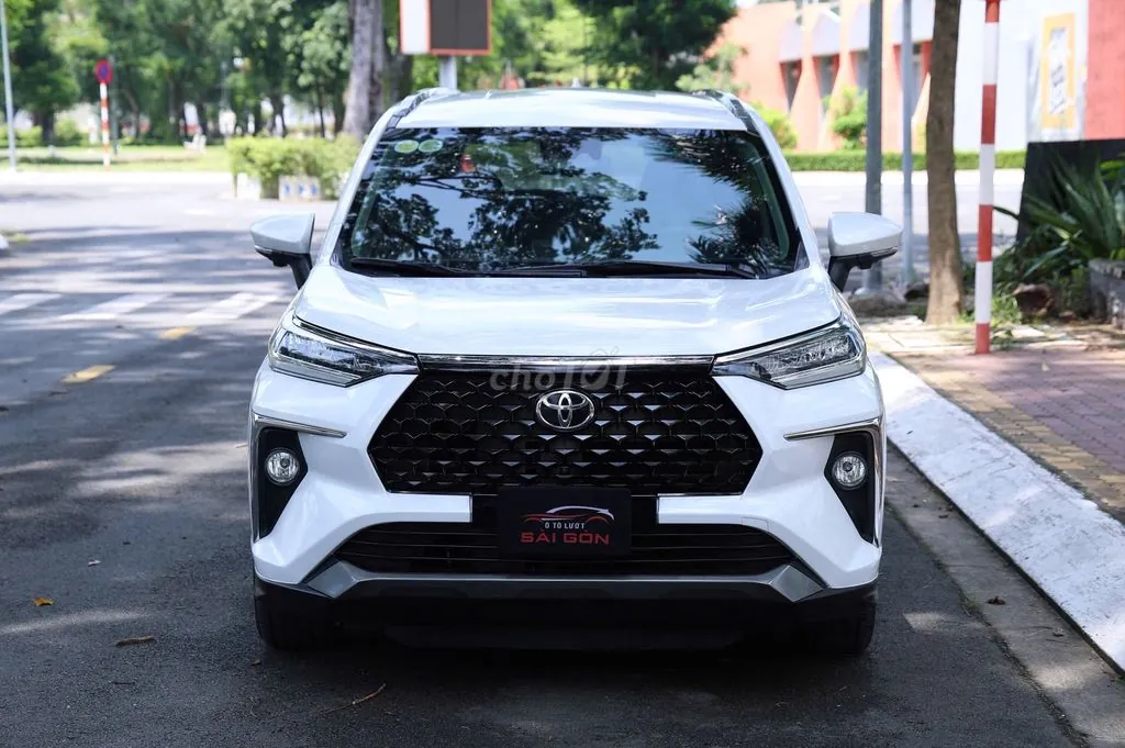 Toyota Veloz Cross