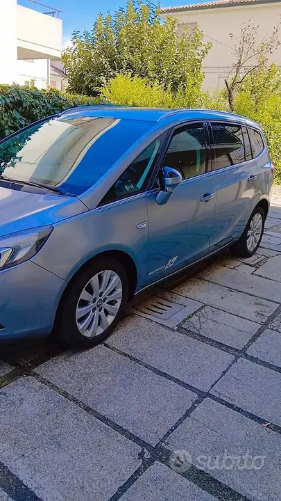 Opel Zafira 2015 photo 4