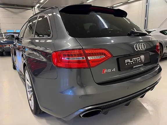 Audi Rs4 2013 photo 4