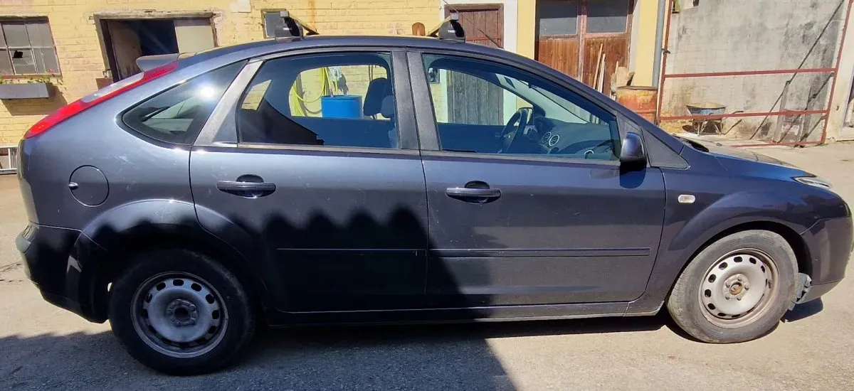 Ford Focus 2007 photo 2