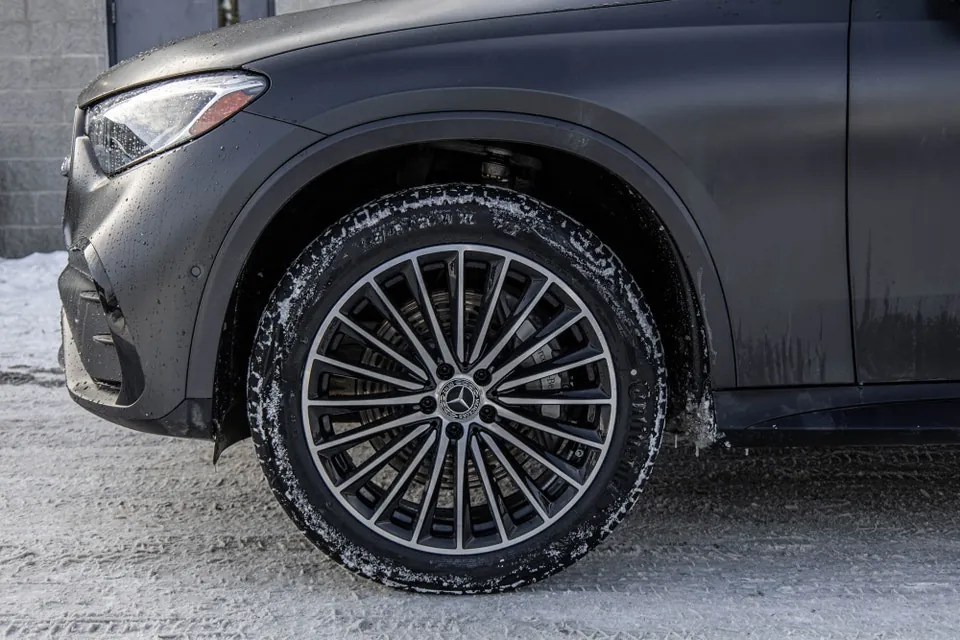 Mercedes-Benz Glc 300 2026 photo 5