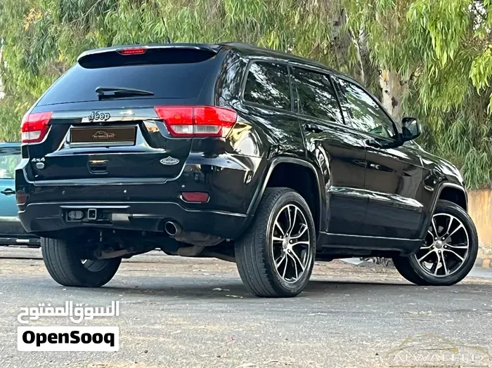 Jeep Grand Cherokee 2011 photo 4