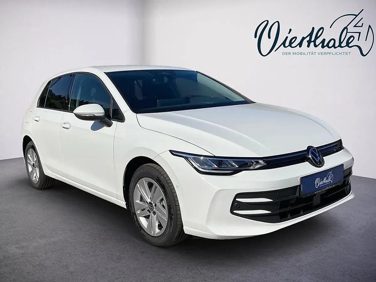 Volkswagen Golf 2026 photo 2