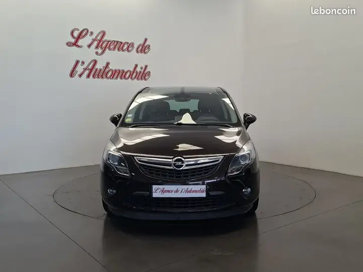 Opel Zafira Tourer 2014 photo 2