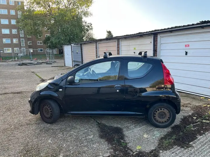 Peugeot 107 2007 photo 2