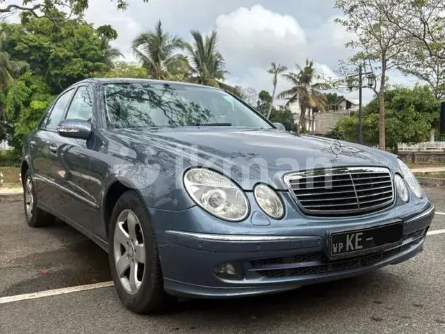 Mercedes-Benz E200