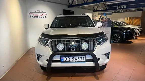 Toyota Land Cruiser 2018 photo 2