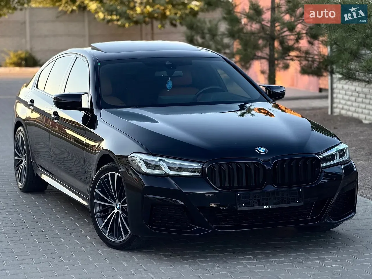 BMW 5 Series 2021 photo 3