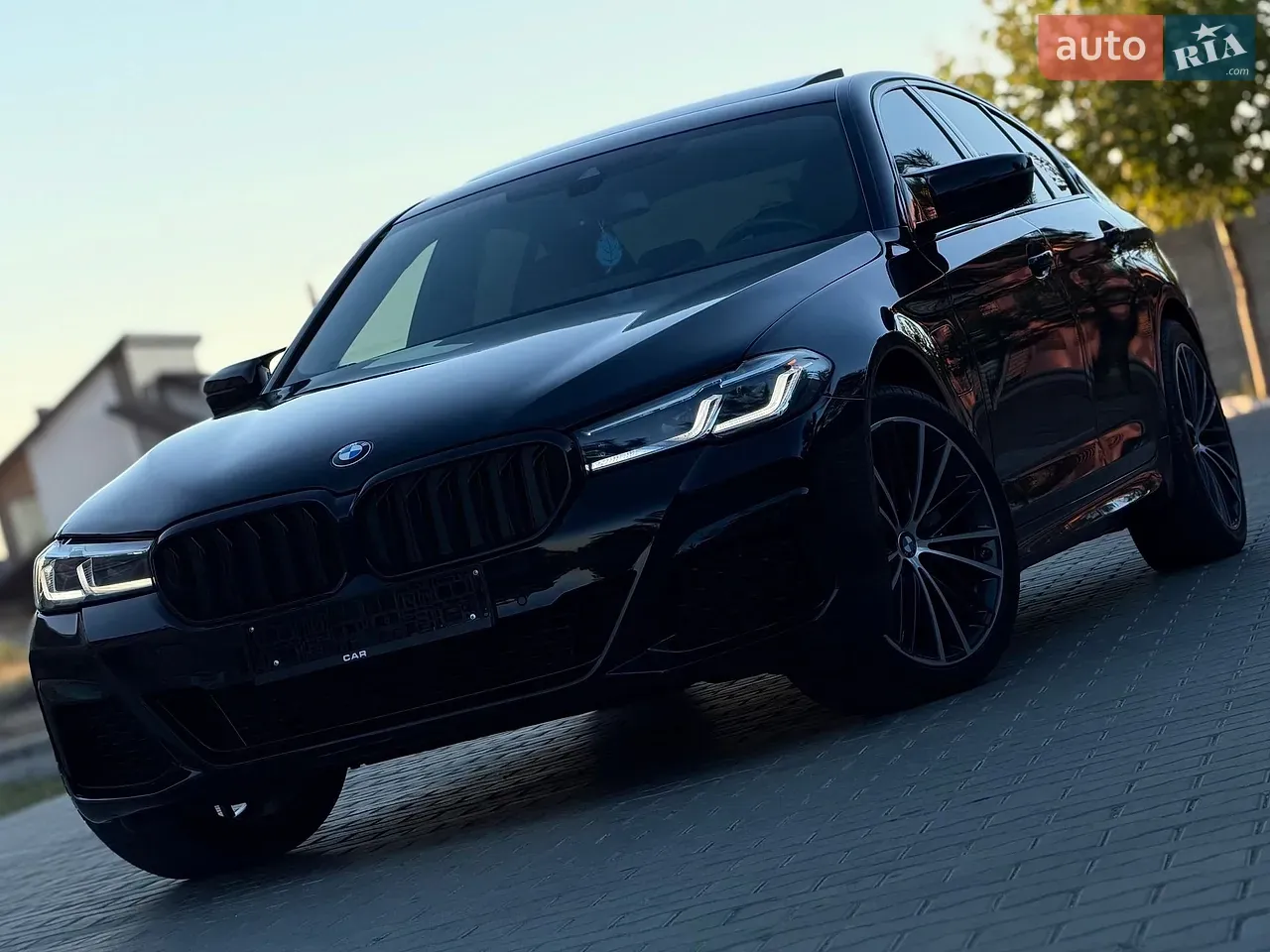 BMW 5 Series 2021 photo 2
