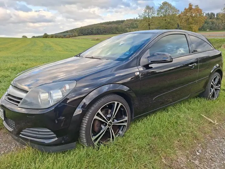 Opel Astra H Gtc