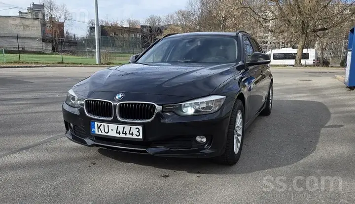BMW 318 2012 photo 4