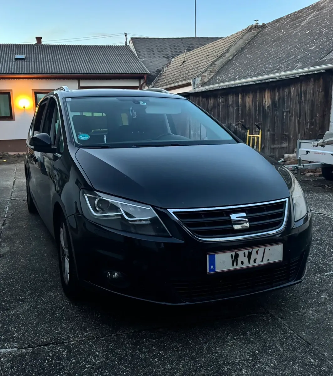 Seat Alhambra 2011 photo 2