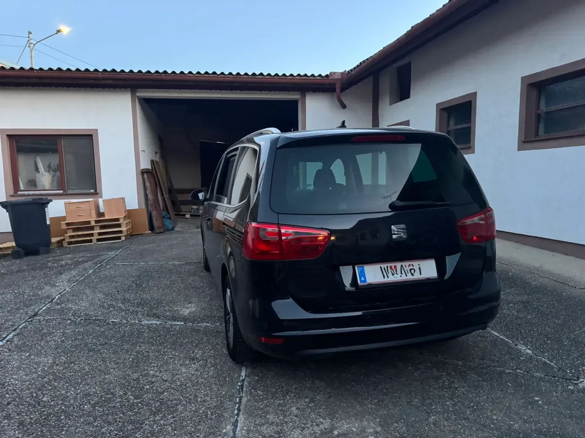 Seat Alhambra 2011 photo 3