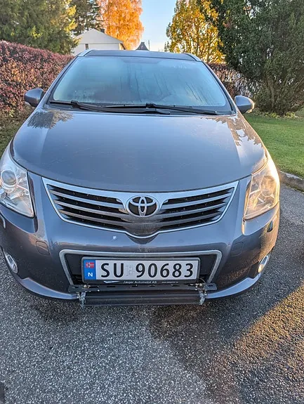 Toyota Avensis 2010 photo 3