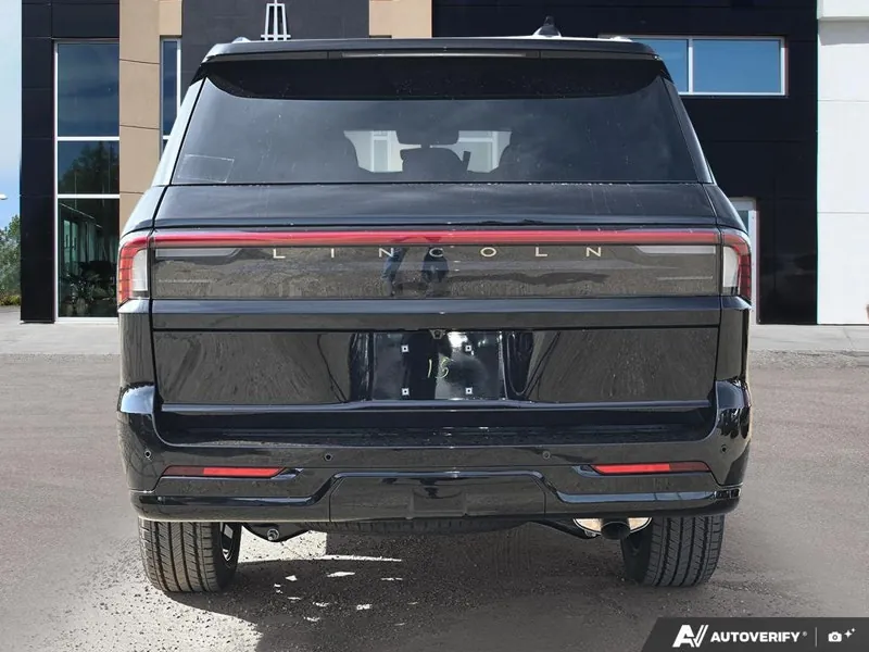 Lincoln Navigator 2027 photo 5