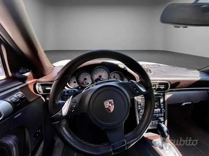 Porsche 911 2011 photo 4