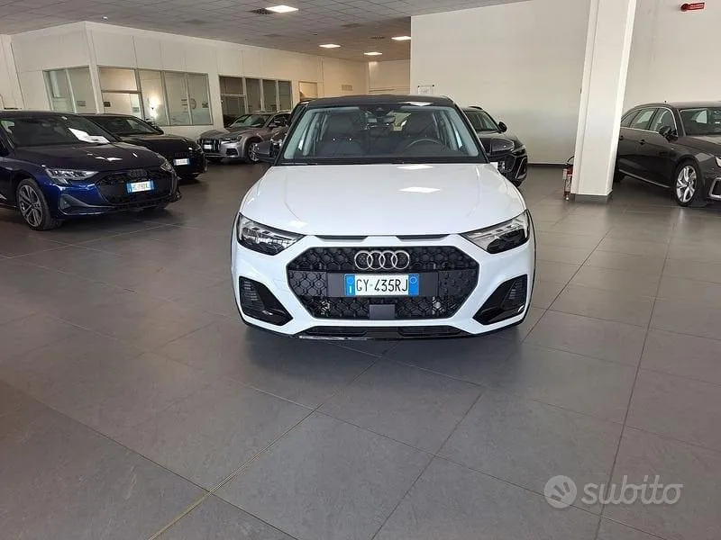 Audi A1 2025 photo 2