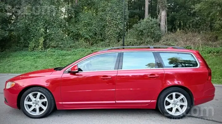 Volvo V70 2011 photo 5