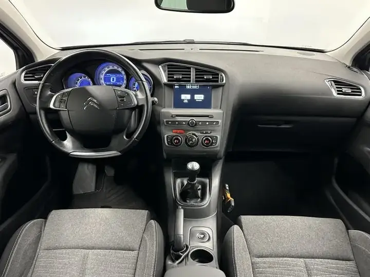 Citroen C4 2016 photo 2