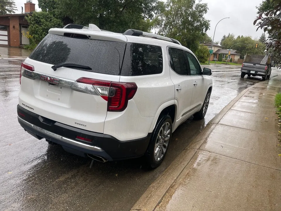 GMC Acadia 2023 photo 5