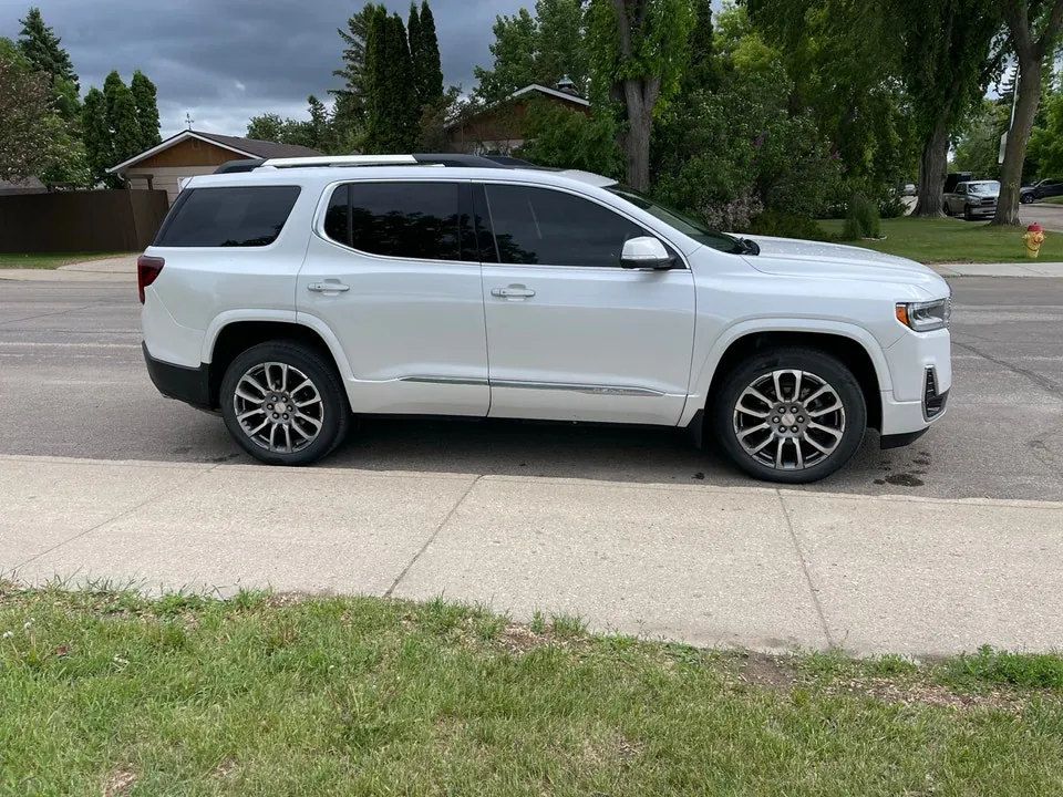 GMC Acadia 2023 photo 3