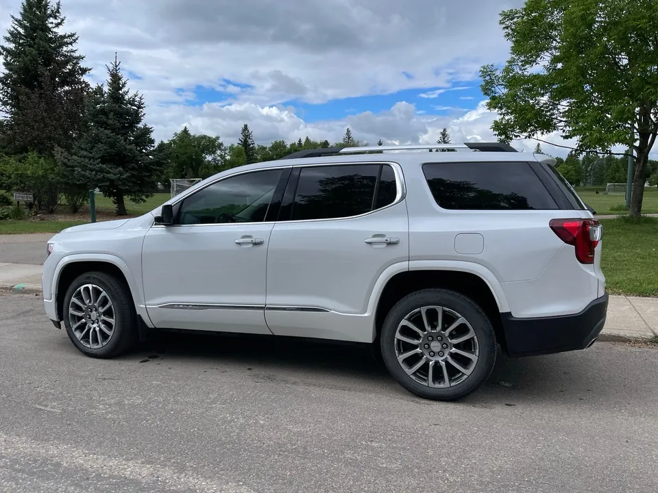 GMC Acadia 2023 photo 4