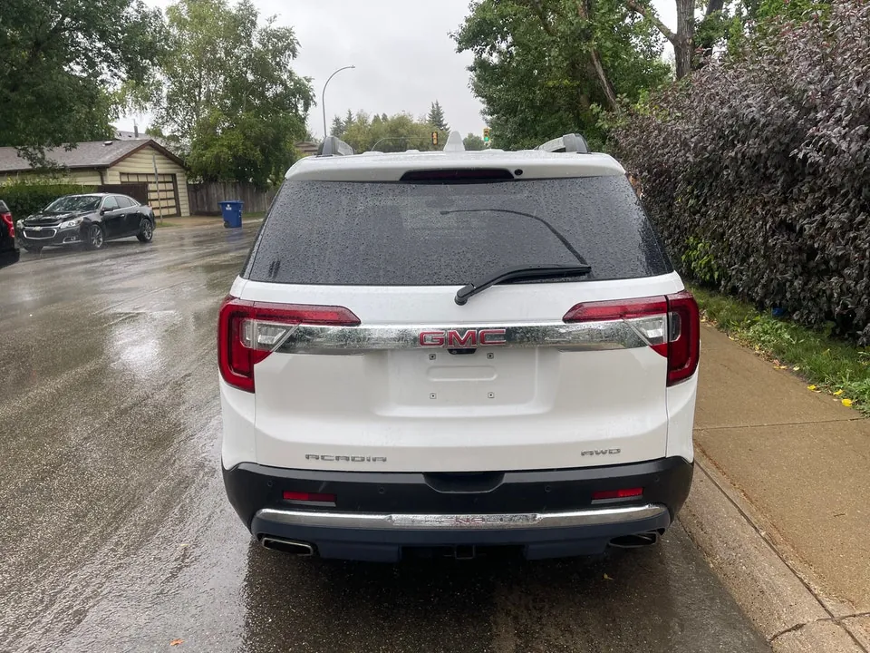 GMC Acadia 2023 photo 2