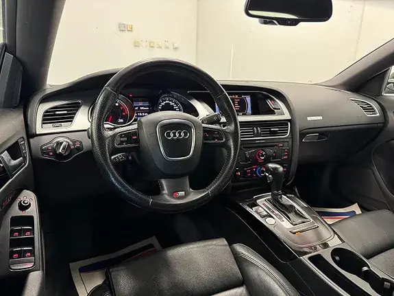 Audi A5 2011 photo 4